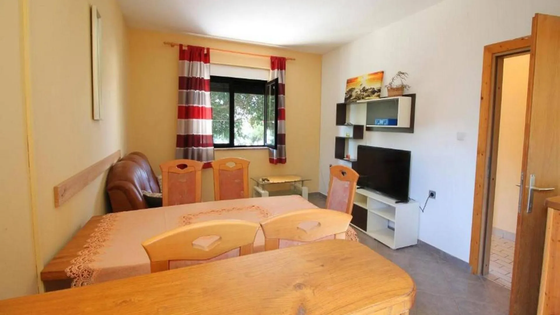 Apartments Dubravica - Two Bedroom Apartment With A Sea View Dinjiška